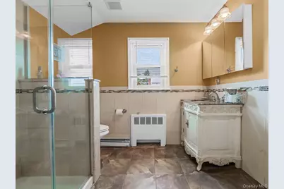 14 Greentree Circle, Westbury, NY 11590 - Photo 14