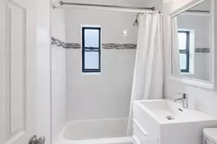 67-12 197th St, Fresh Meadows, NY 11365 - Photo 8
