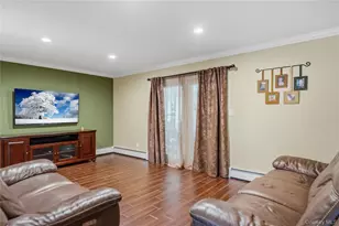 18 Ithaca St, Lindenhurst, NY 11757 - Photo 28