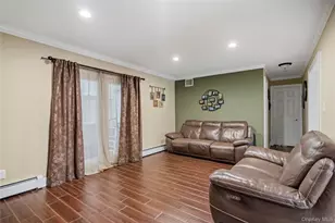 18 Ithaca St, Lindenhurst, NY 11757 - Photo 26