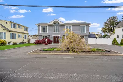 18 Ithaca Street, Lindenhurst, NY 11757 - Photo 1