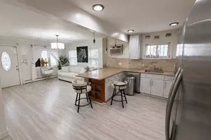 128-23 Van Wyck Expy, Jamaica, NY 11436 - Photo 2