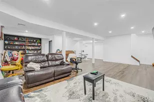 630 Wall St, West Hempstead, NY 11552 - Photo 42