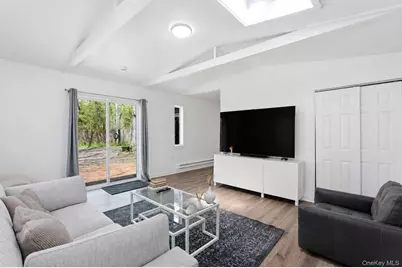 134B Montauk Highway # B Cottage, Westhampton, NY 11977 - Photo 4