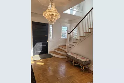 129 Hilton Avenue, Hempstead, NY 11550 - Photo 6