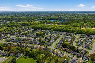 27 Jane Dr, North Babylon, NY 11703 - Photo 22