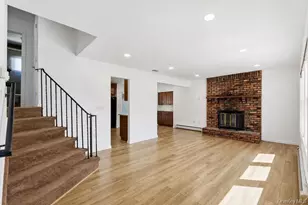 27 Jane Dr, North Babylon, NY 11703 - Photo 2