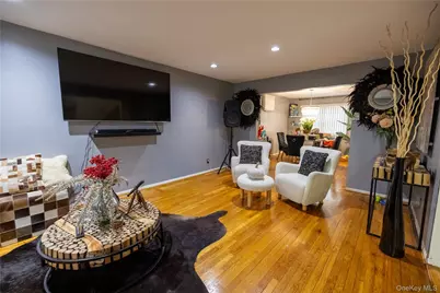 14719 259th Street, Rosedale, NY 11422 - Photo 6