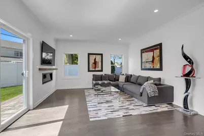 41 Patience Lane, Westbury, NY 11590 - Photo 6