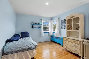 25 Hollywood Dr, Plainview, NY 11803 - Photo 16