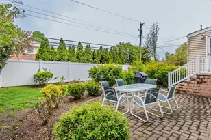 25 Hollywood Dr, Plainview, NY 11803 - Photo 26