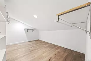 44 Bruce Ln, Westbury, NY 11590 - Photo 20