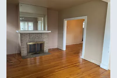 32 Rosemont Boulevard, White Plains, NY 10607 - Photo 2