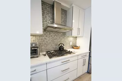 50 Hillpark Avenue #3E, Great Neck, NY 11021 - Photo 24