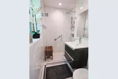 50 Hillpark Avenue #3E, Great Neck, NY 11021 - Photo 32