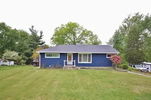 124 Cherrywood Dr, Fishkill, NY 12524 - Photo 4