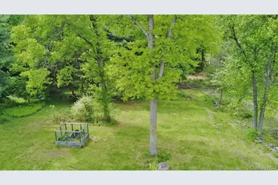 124 Cherrywood Drive, Fishkill, NY 12524 - Photo 32