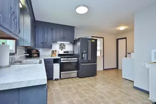 124 Cherrywood Dr, Fishkill, NY 12524 - Photo 12