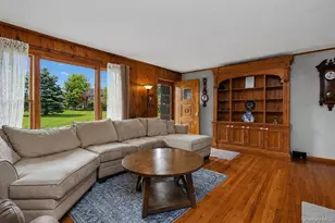 124 Cherrywood Dr, Fishkill, NY 12524 - Photo 4