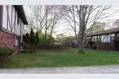 129 Bailey Court #129, Middle Island, NY 11953 - Photo 14