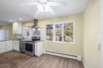 31 Marwood Place, Stony Brook, NY 11790 - Photo 16