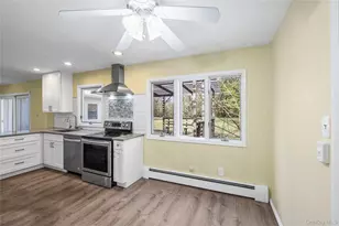 31 Marwood Pl, Stony Brook, NY 11790 - Photo 16