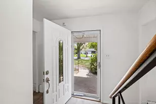 31 Marwood Pl, Stony Brook, NY 11790 - Photo 6