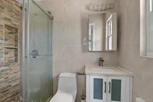 98 Belmont Cir, Syosset, NY 11791 - Photo 16