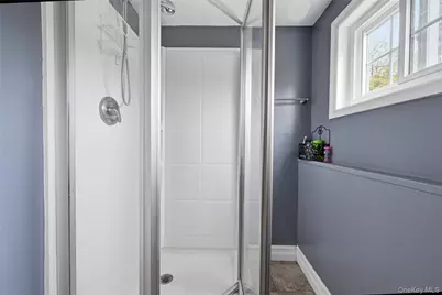 572 Benjamin Road, North Babylon, NY 11703 - Photo 8