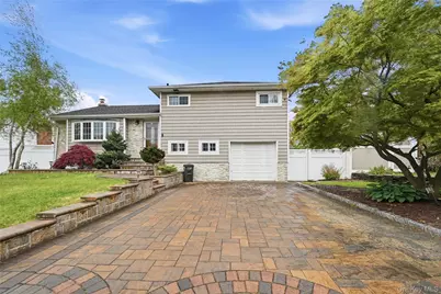572 Benjamin Road, North Babylon, NY 11703 - Photo 1