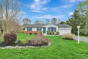 59 Homewood Dr, Hampton Bays, NY 11946 - Photo 10