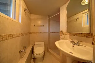 95 Irving Ave, Freeport, NY 11520 - Photo 4
