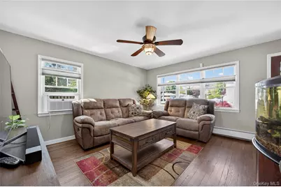 492 Atlantic Street, East Northport, NY 11731 - Photo 4