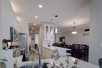 2315 Fish Avenue, Bronx, NY 10469 - Photo 8