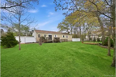 258 Oakland Avenue, Miller Place, NY 11764 - Photo 26