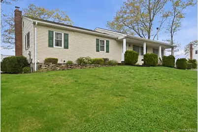 258 Oakland Avenue, Miller Place, NY 11764 - Photo 1