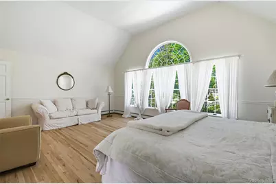 9 Townsend Road, Glen Cove, NY 11542 - Photo 32