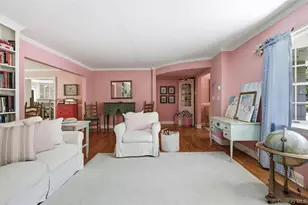 9 Townsend Rd, Glen Cove, NY 11542 - Photo 10