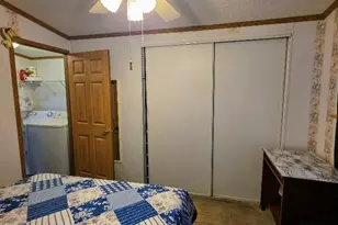 37 Hubbard Ave, Riverhead, NY 11901 - Photo 12