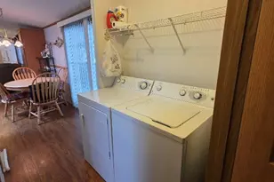 37 Hubbard Ave, Riverhead, NY 11901 - Photo 10