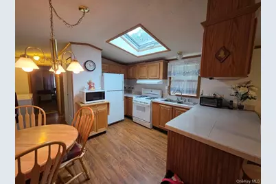 37 Hubbard Avenue #74, Riverhead, NY 11901 - Photo 6