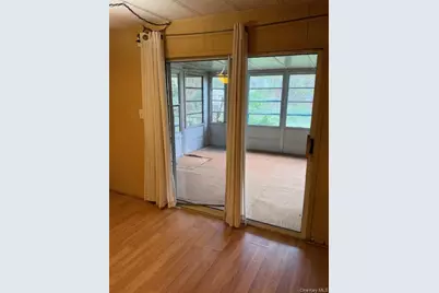 1661 Old Country Road Unit #415, Riverhead, NY 11901 - Photo 10