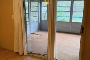 1661 Old Country Road Unit, Riverhead, NY 11901 - Photo 10