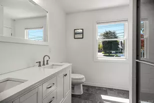 11 Jackson St, East Islip, NY 11730 - Photo 20