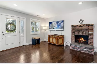 11 Jackson Street, East Islip, NY 11730 - Photo 6