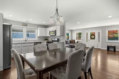 11 Jackson Street, East Islip, NY 11730 - Photo 12