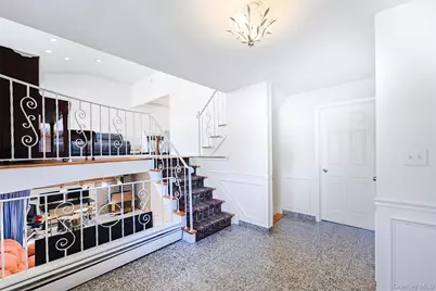 29 Edna Drive, Syosset, NY 11791 - Photo 4