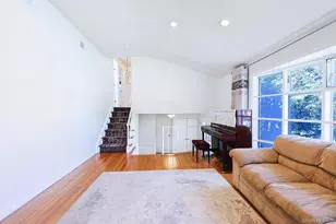 29 Edna Dr, Syosset, NY 11791 - Photo 6