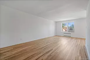 162-01 Powells Cove Blvd, Whitestone, NY 11357 - Photo 2