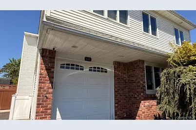 345 Oconnor Road, North Babylon, NY 11703 - Photo 2